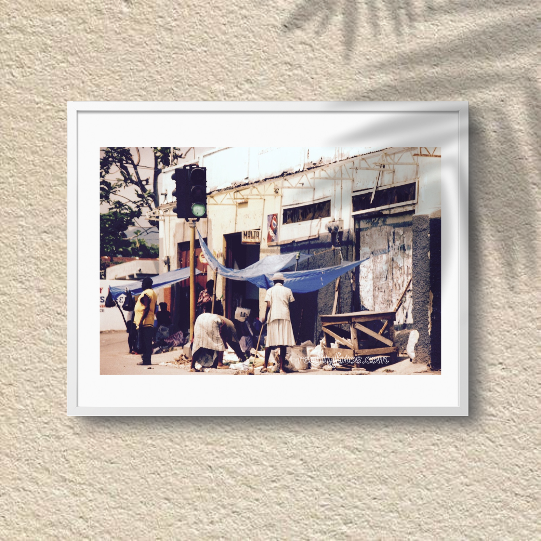 Market Hustle – Sidewalk Selling